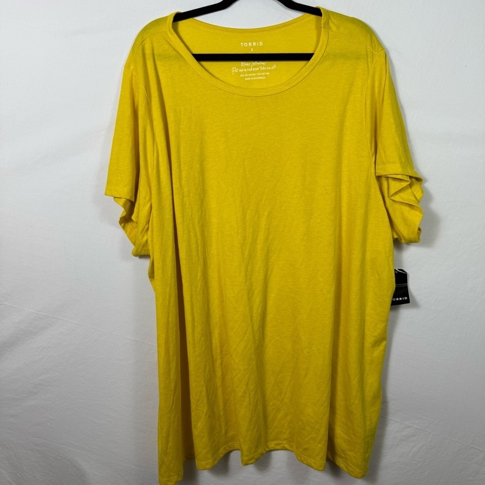 NWT Torrid Mustard Yellow Tee Women’s Size 5